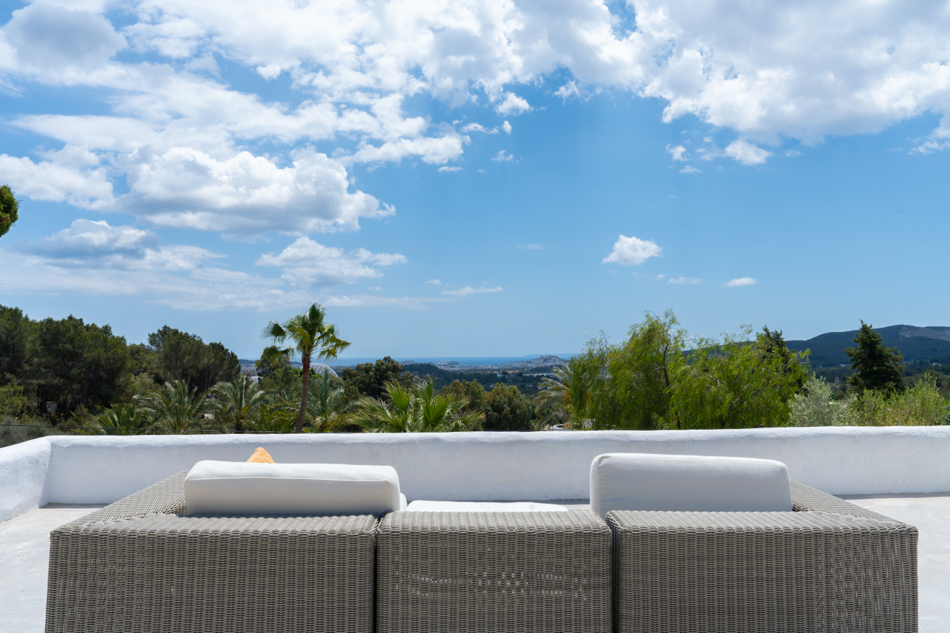 Resa estates Ibiza finca te koop st Rafael sea view sale bed terrace.jpg